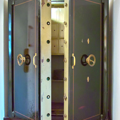 Lock types, Dead bolts, Mortis locks, Rim cylinders, Cylinder locks Knobs and levers, Panic hardware, Exit alarms, Card access